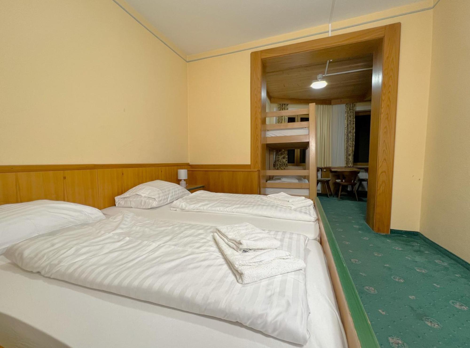 Mountain Hostel Ramsau am Dachstein Exteriör bild